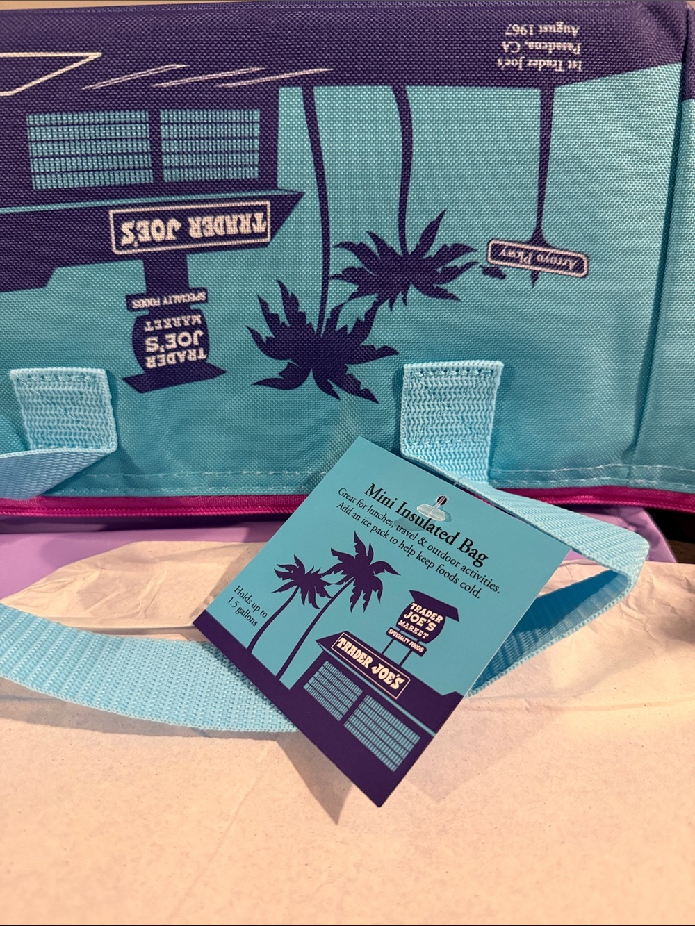 Trader Joes Summer Insulated tote - Picture 4 of 4